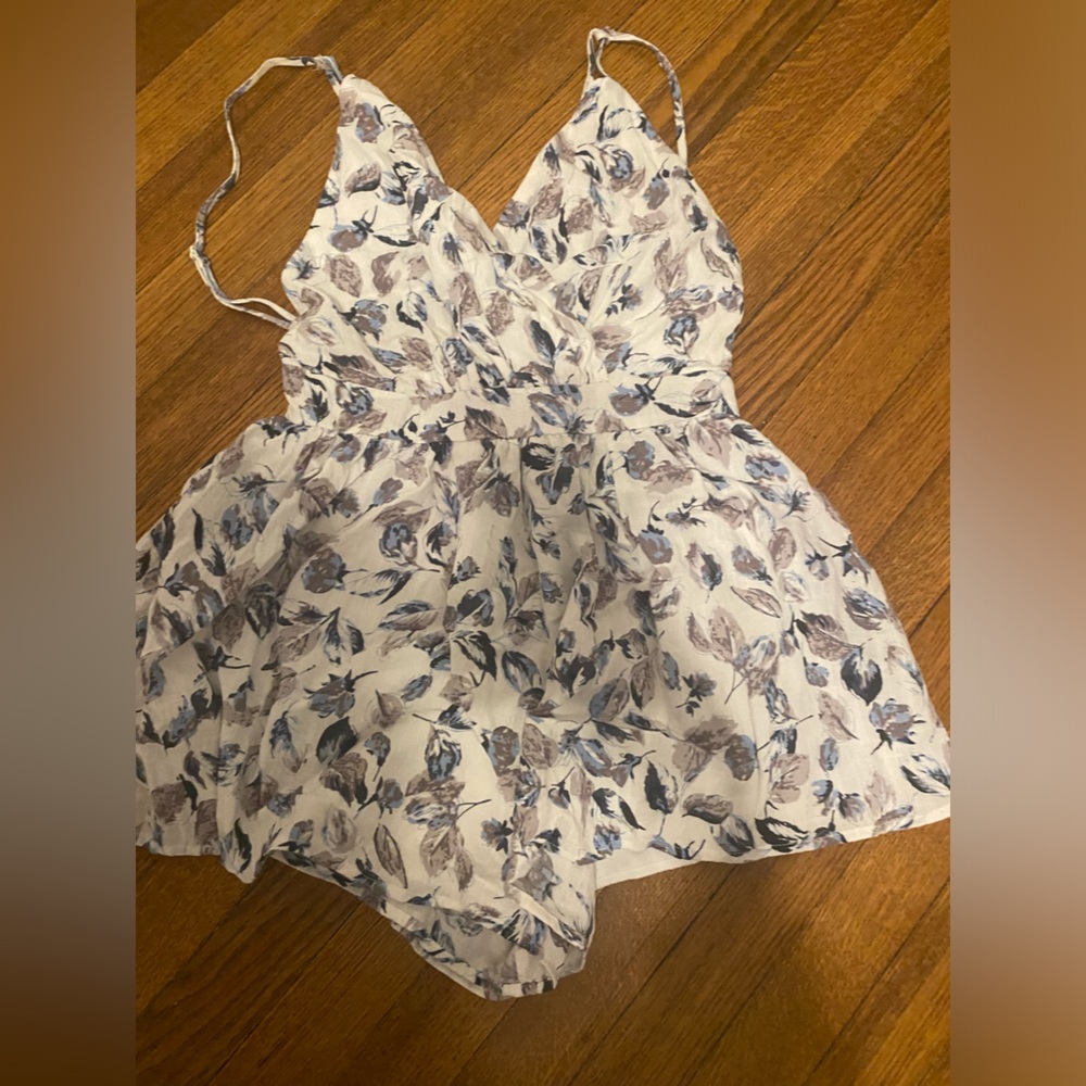 Vneck romper